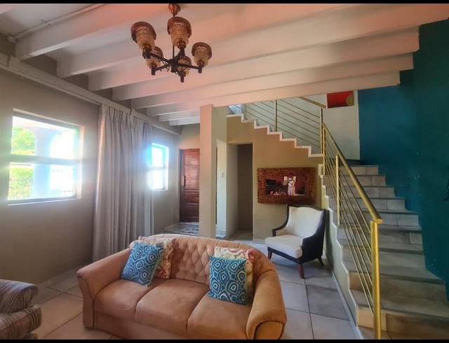 5 BEDROOM PROPERTY TO RENT IN UITSIG